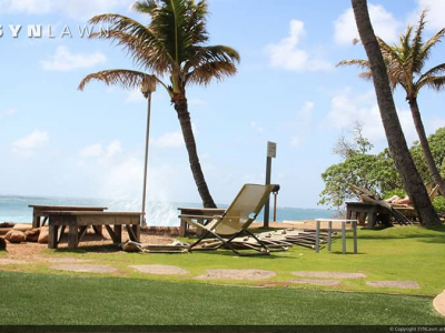 SYNLawn-artificial-grass-residential-oceanside-lounging-area