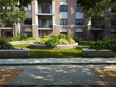 SYNLawn-artificial-grass-commercial-apartment-complex-common-area