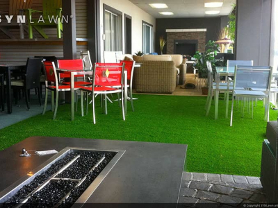 SYNLawn-artificial-grass-commercial-indoor-dining-area