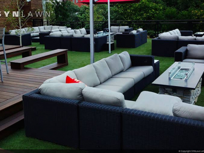 SYNLawn-artificial-grass-commercial-outdoor-dining-and-lounge-area